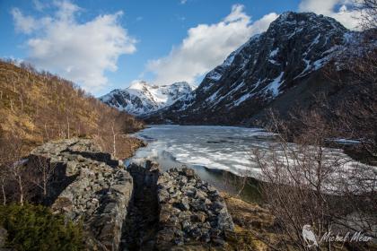 Petite randonnée vers le lac de Storvannet. Le lac est gelé!