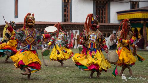La danse des tambourineurs dure 3 heures. En 2005 elle fut classée par l'Unesco au patrimoine culturel immatériel.